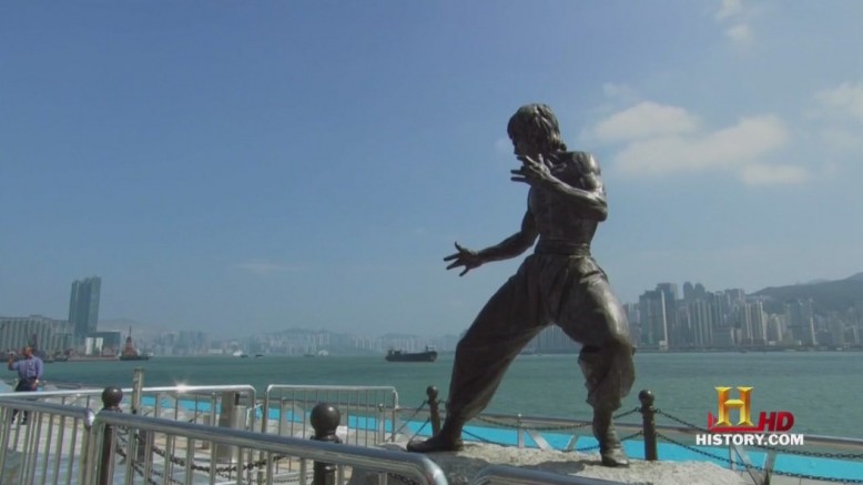 Bruce Lee Statue in Hong Kong Bruce Lee Statue in Hong Kong